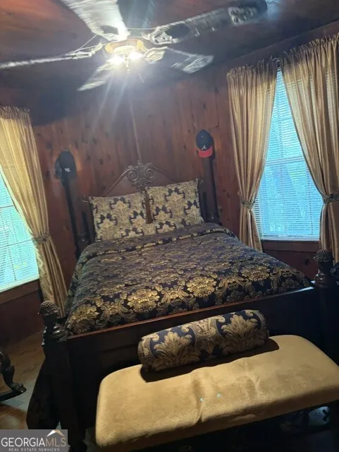 20 S Scruggs ST Mountain City, GA 30562