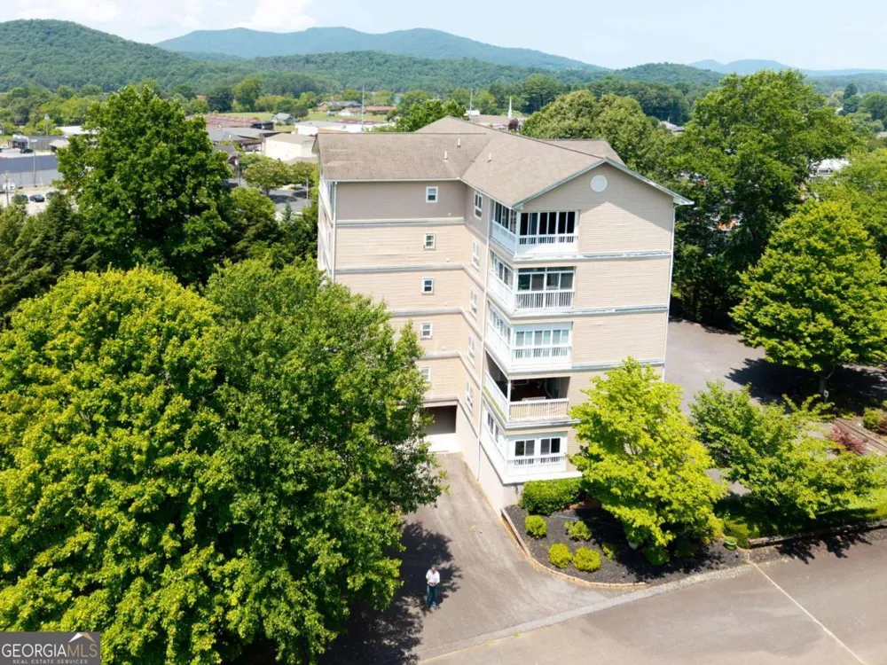 121 River ST N Hiawassee, GA 30546