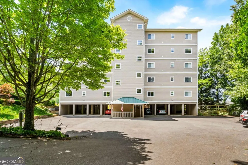 121 River ST N Hiawassee, GA 30546