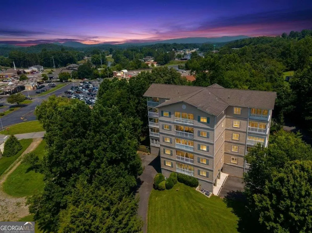 121 River ST N Hiawassee, GA 30546