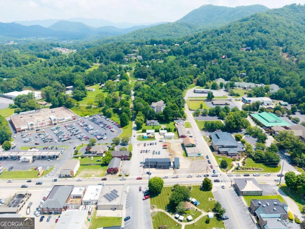 121 River ST N Hiawassee, GA 30546