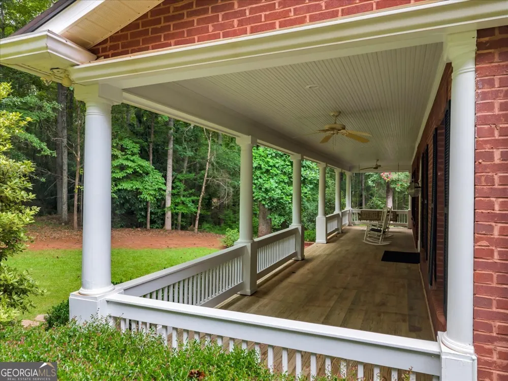 222 Newton DR Forsyth, GA 31029