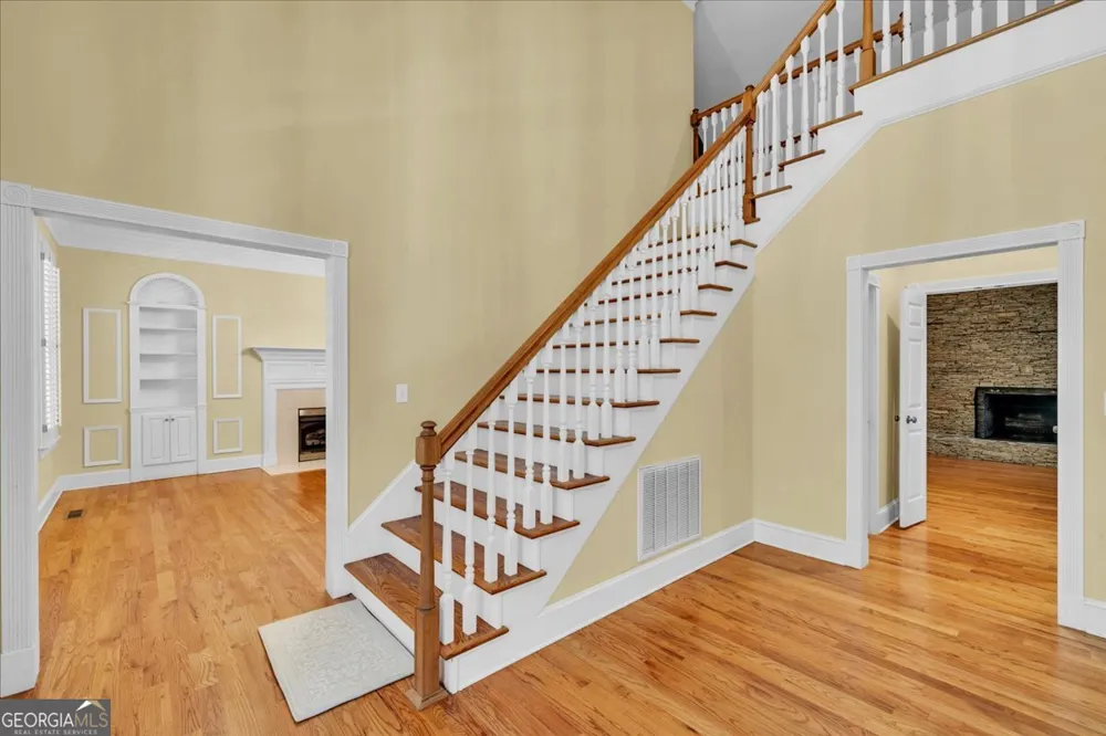 222 Newton DR Forsyth, GA 31029
