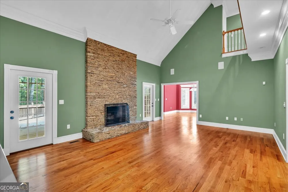 222 Newton DR Forsyth, GA 31029