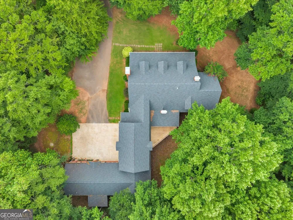 222 Newton DR Forsyth, GA 31029