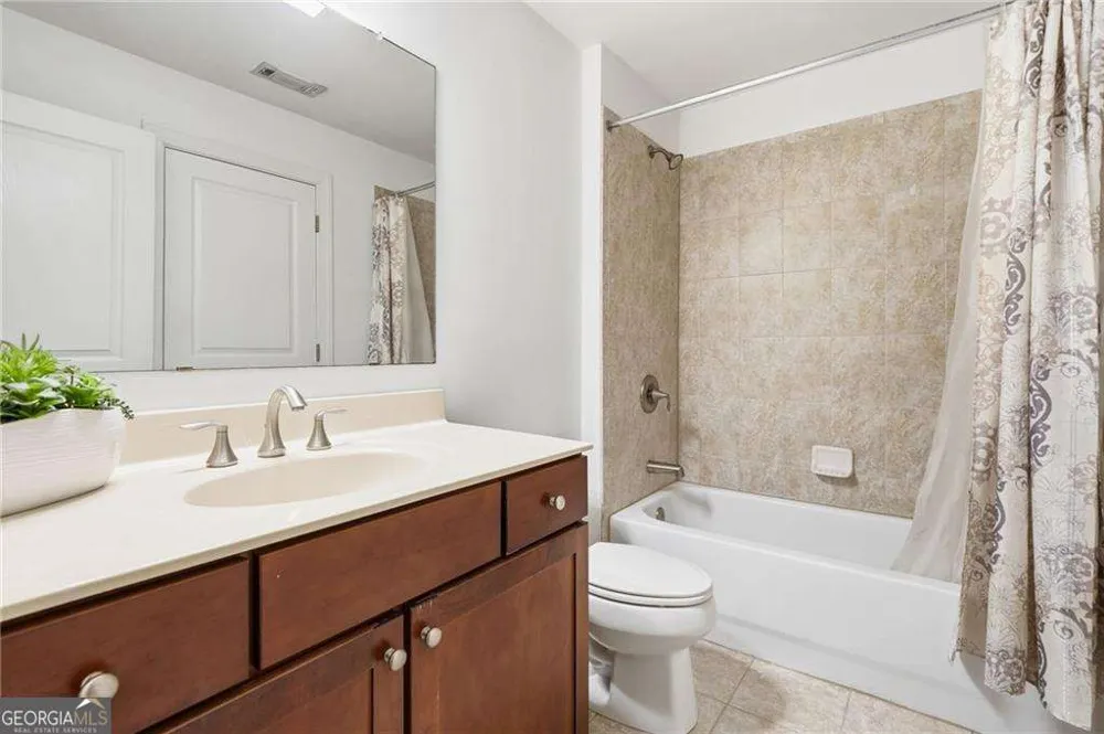 5025 Shelbourne DR Cumming, GA 30041