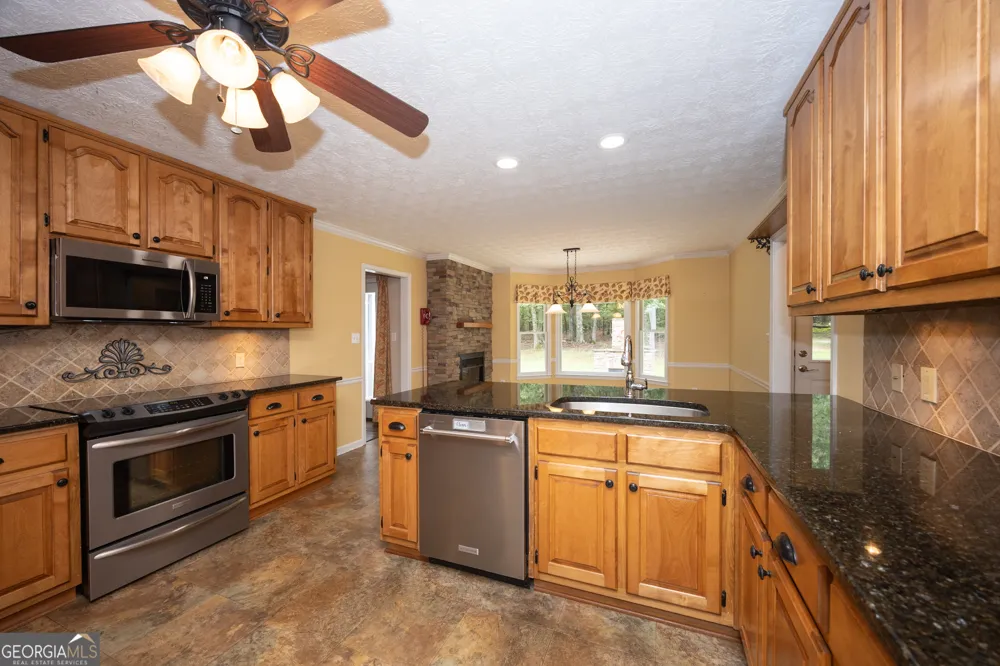 130 Wild Azaela TRL Hampton, GA 30228