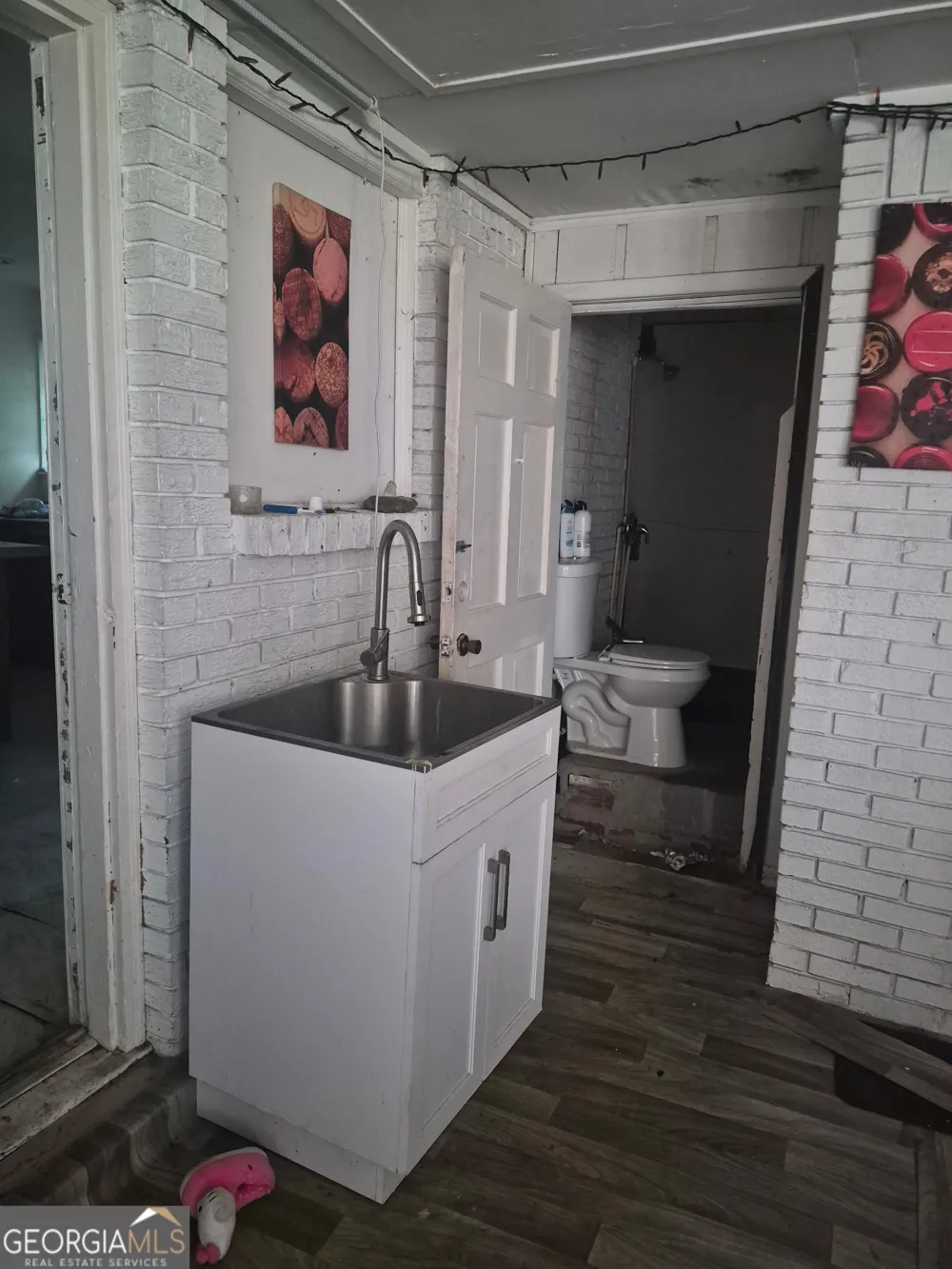 5437 Mccurdy AVE Stone Mountain, GA 30083