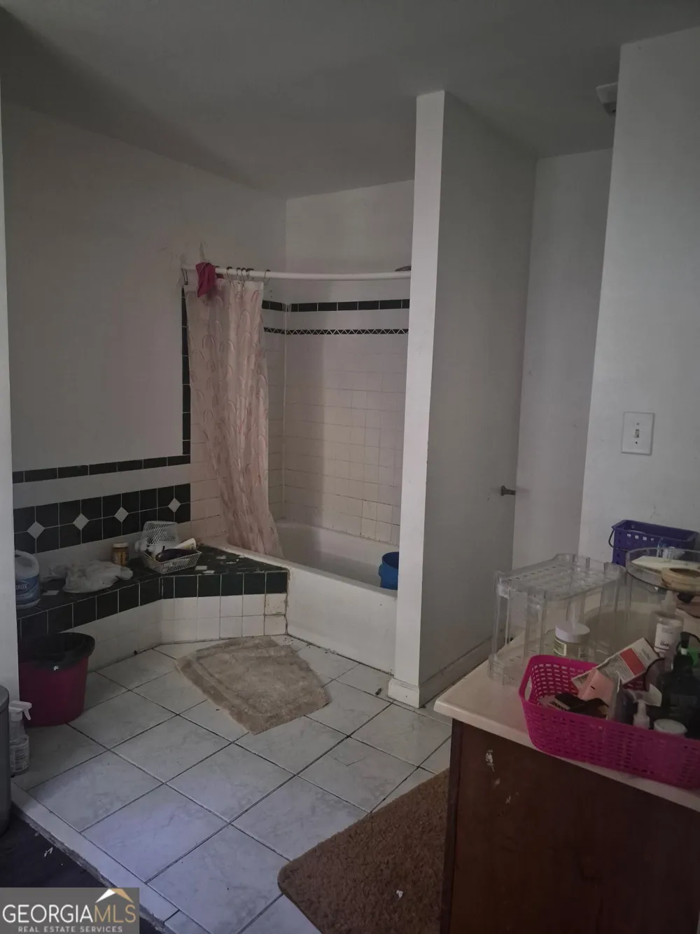 5437 Mccurdy AVE Stone Mountain, GA 30083