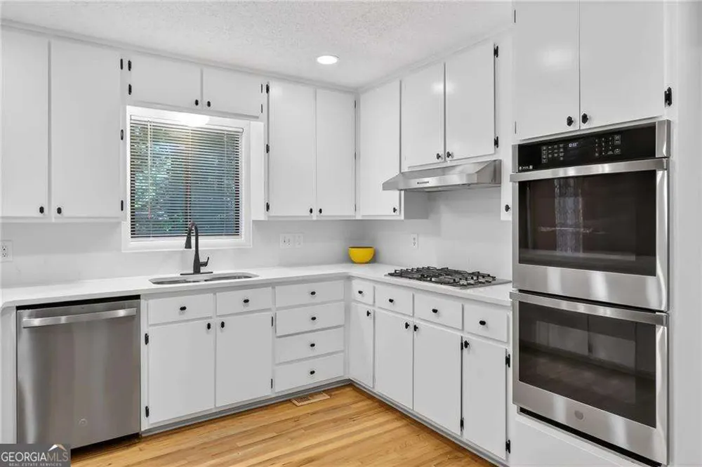 505 Woodman PL Roswell, GA 30076