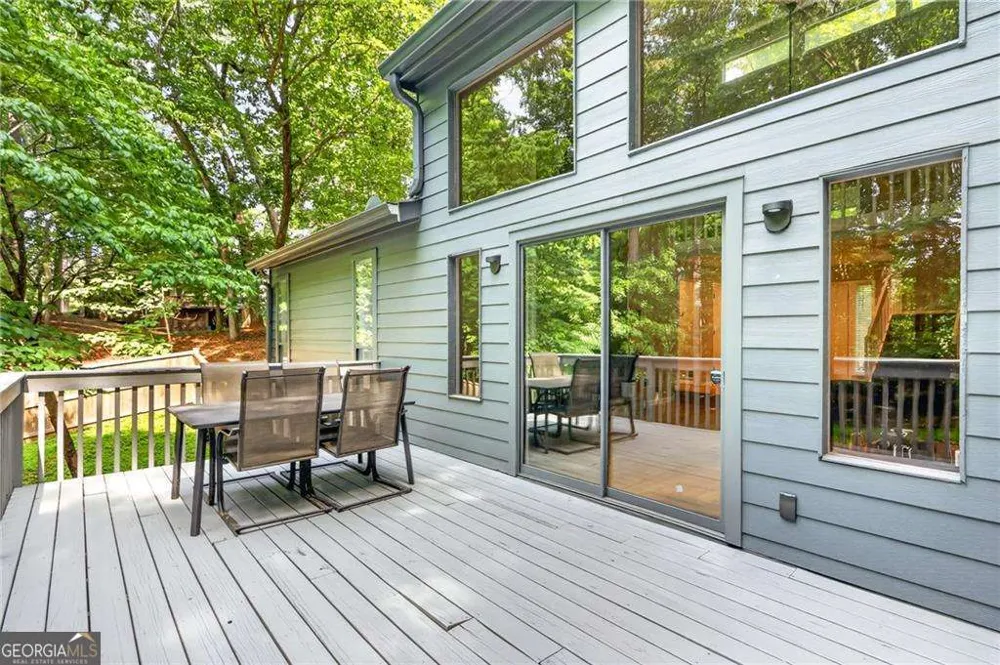 505 Woodman PL Roswell, GA 30076