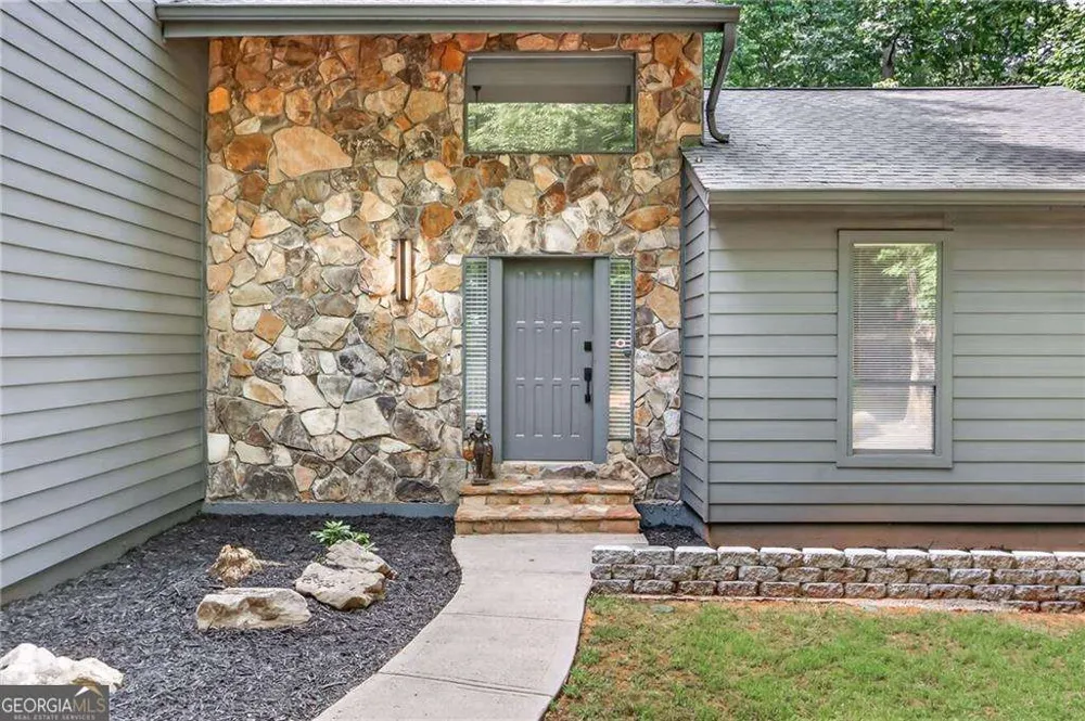 505 Woodman PL Roswell, GA 30076