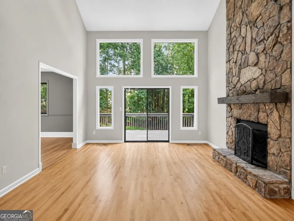 505 Woodman PL Roswell, GA 30076