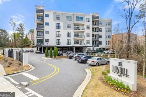 6890 Peachtree Dunwoody RD