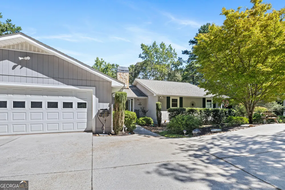 126 Indian HLS Westminster, SC 29693