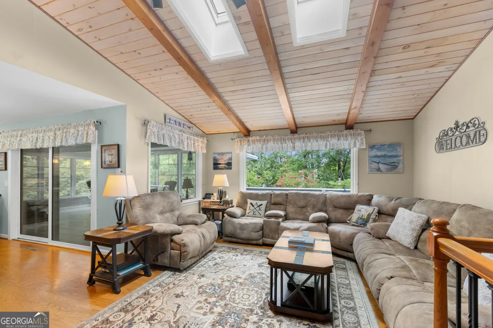 126 Indian HLS Westminster, SC 29693