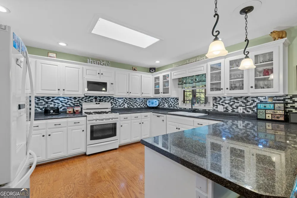 126 Indian HLS Westminster, SC 29693