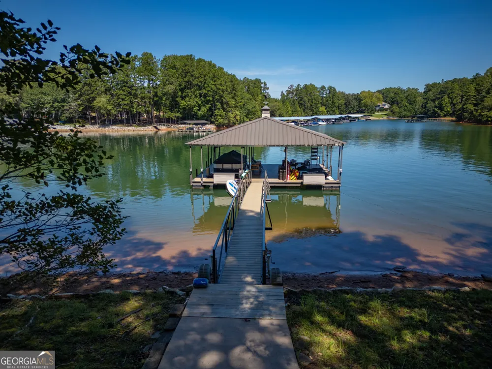 126 Indian HLS Westminster, SC 29693