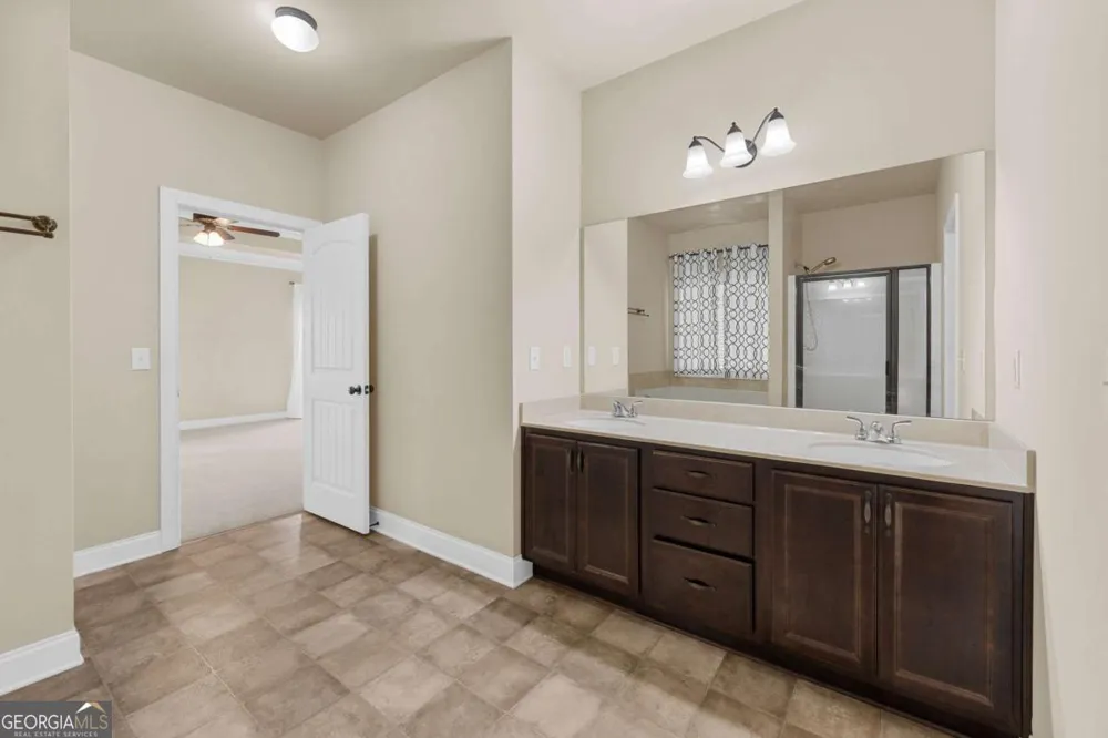800 Ansbeth WAY Athens, GA 30606