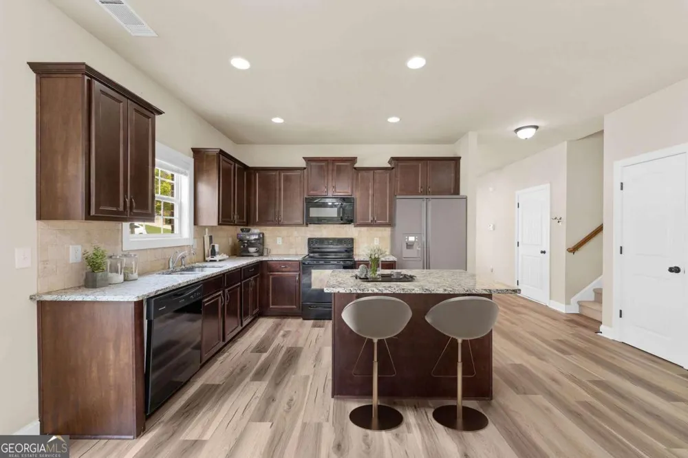 800 Ansbeth WAY Athens, GA 30606