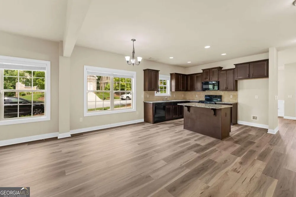 800 Ansbeth WAY Athens, GA 30606
