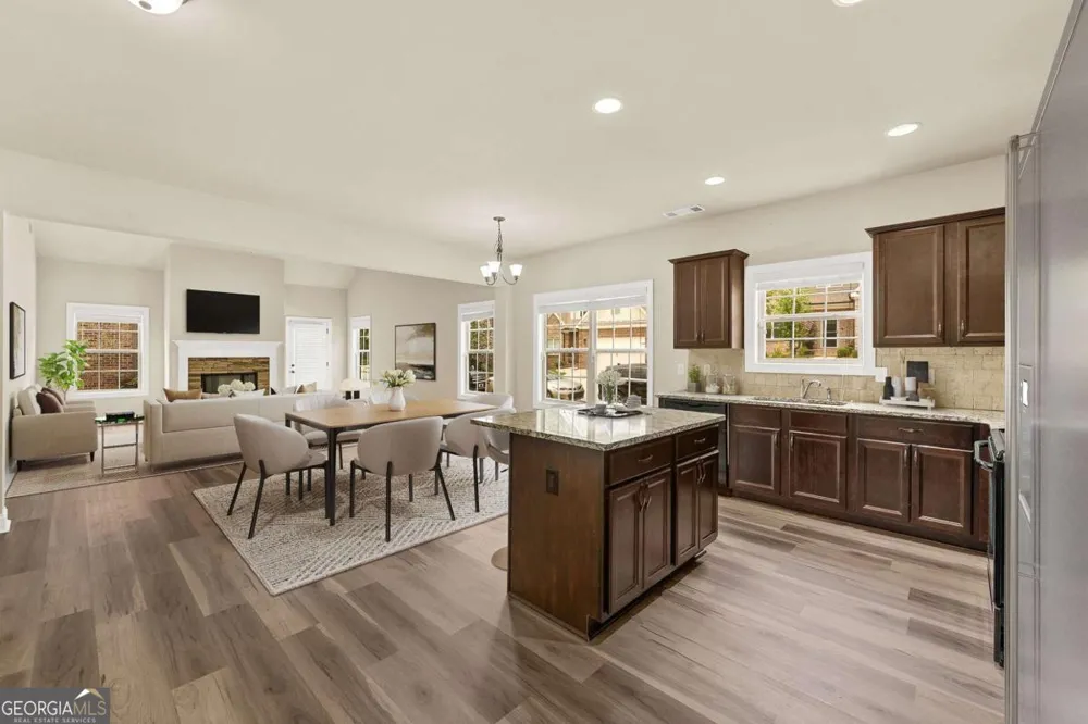 800 Ansbeth WAY Athens, GA 30606