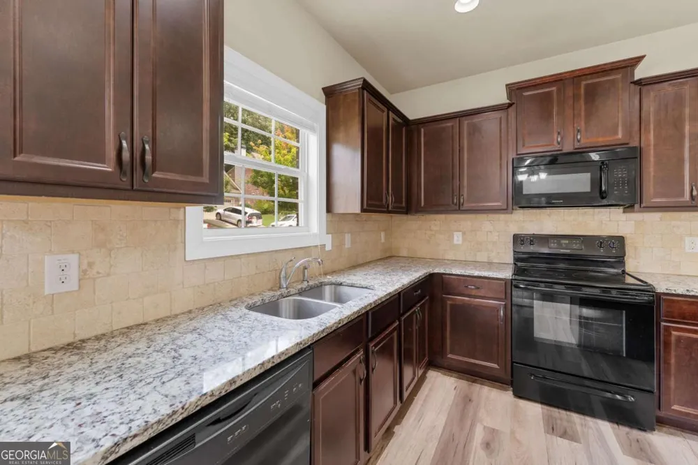 800 Ansbeth WAY Athens, GA 30606