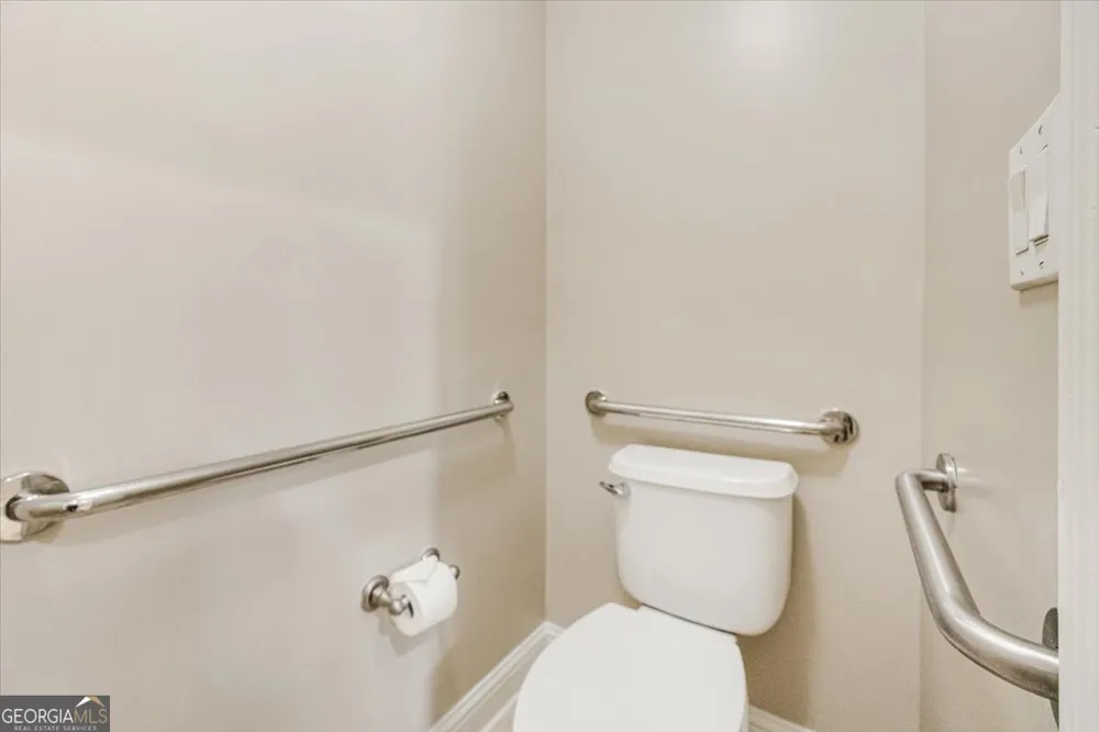 1067 Creekwood CIR Madison, GA 30650