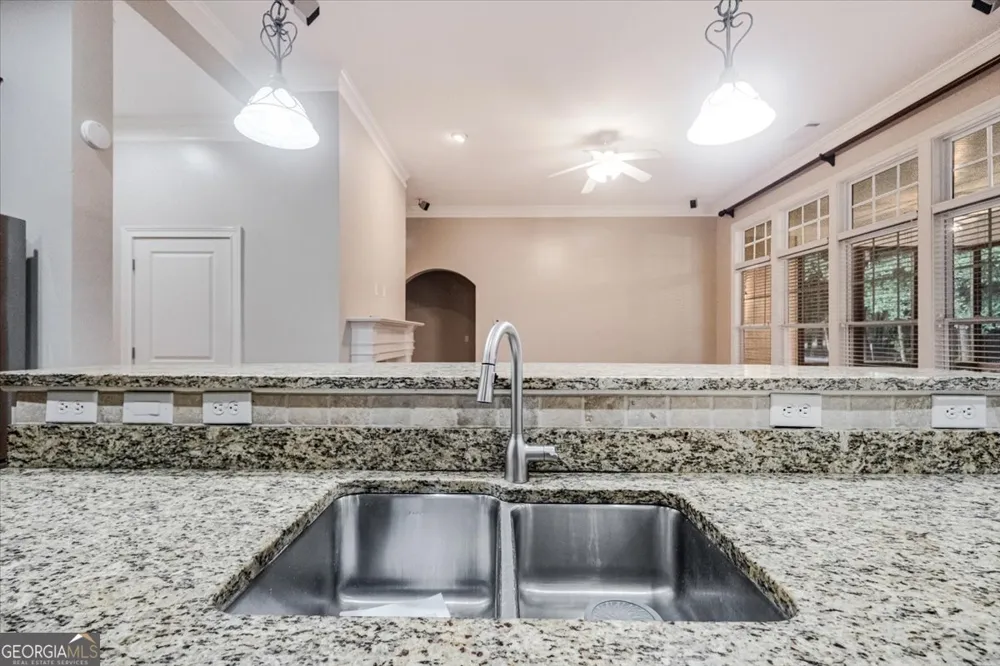 1067 Creekwood CIR Madison, GA 30650