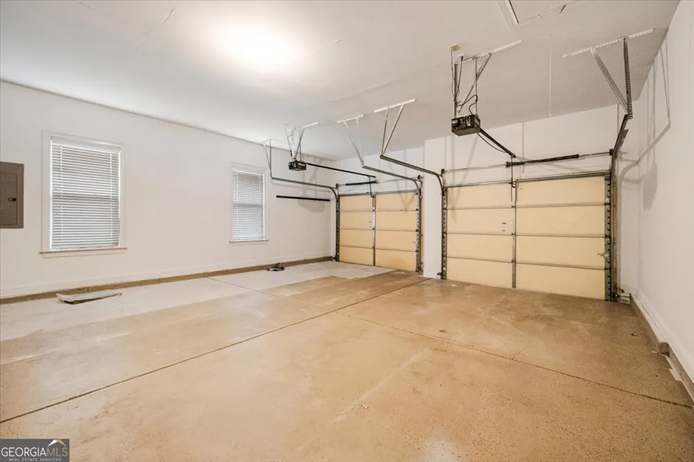 1067 Creekwood CIR Madison, GA 30650