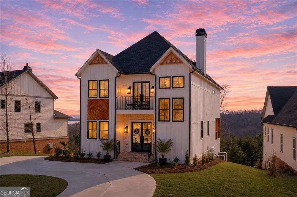 7410 Crestline DR Dawsonville, GA 30534