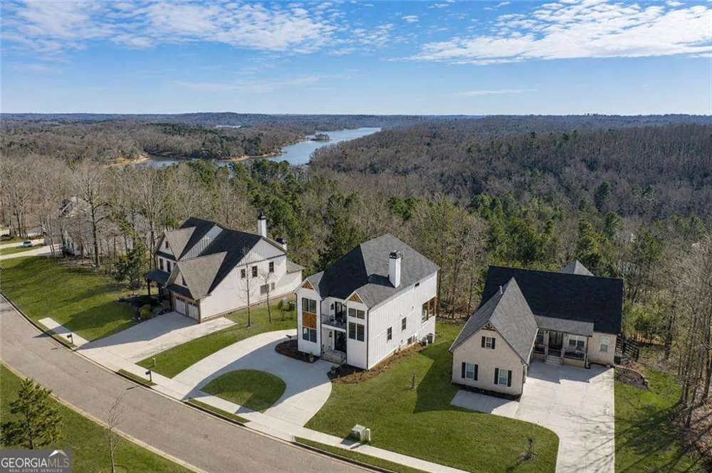 7410 Crestline DR Dawsonville, GA 30534