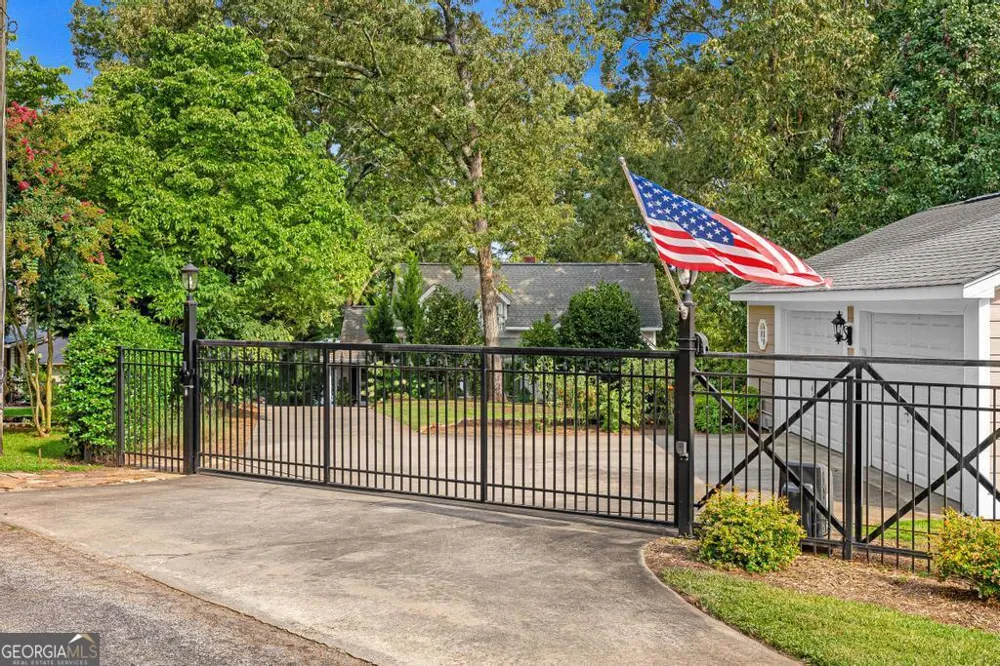 72 Stinson CT Hartwell, GA 30643