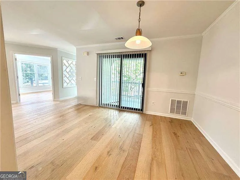 211 Abingdon WAY Sandy Springs, GA 30328