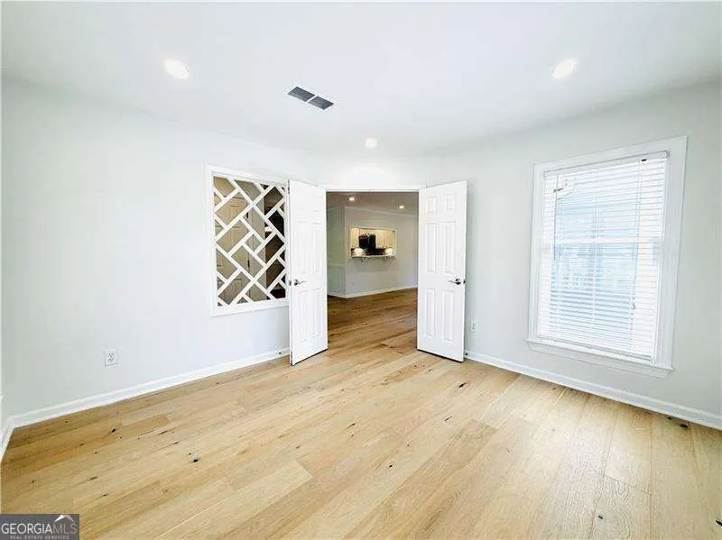 211 Abingdon WAY Sandy Springs, GA 30328