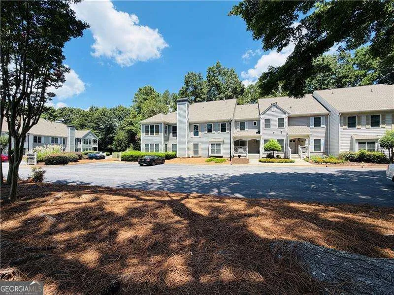 211 Abingdon WAY Sandy Springs, GA 30328