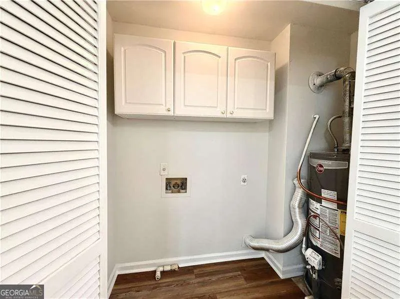 211 Abingdon WAY Sandy Springs, GA 30328