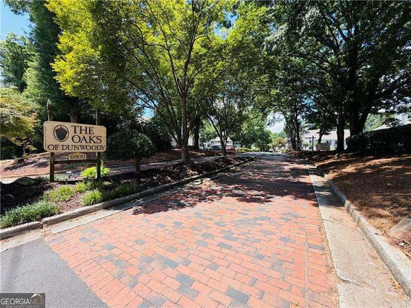 211 Abingdon WAY Sandy Springs, GA 30328