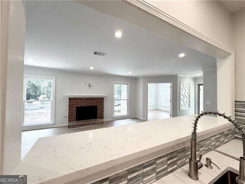 211 Abingdon WAY Sandy Springs, GA 30328