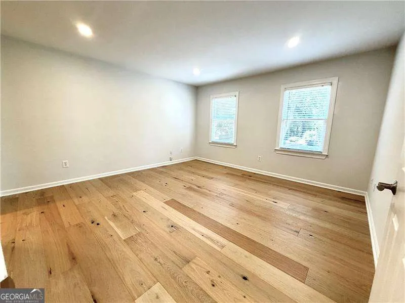 211 Abingdon WAY Sandy Springs, GA 30328
