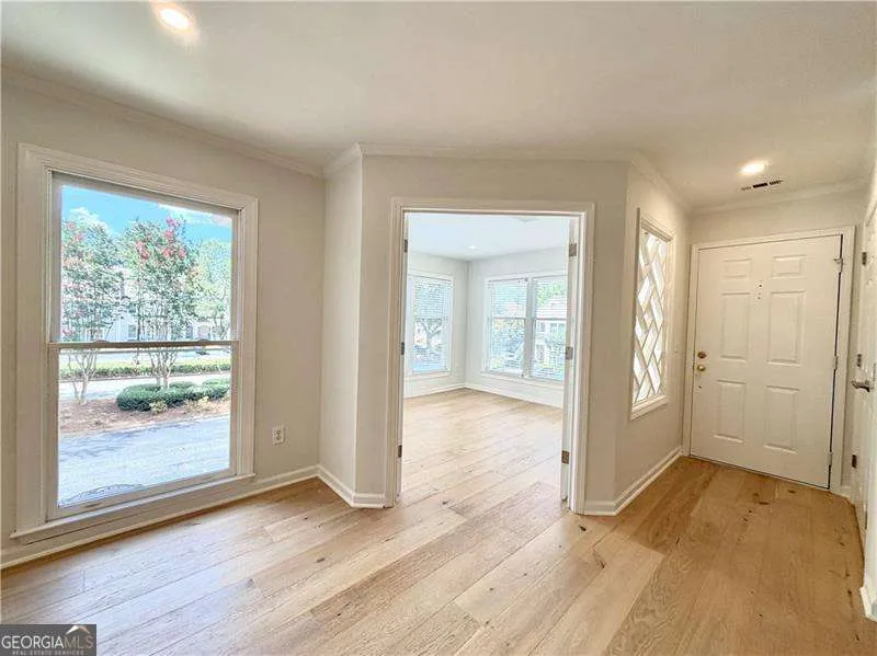 211 Abingdon WAY Sandy Springs, GA 30328
