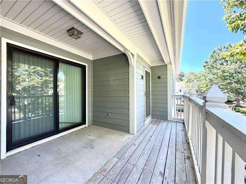 211 Abingdon WAY Sandy Springs, GA 30328