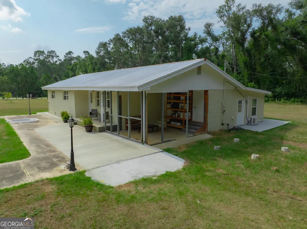 2165 Satilla Church RD Baxley, GA 31513
