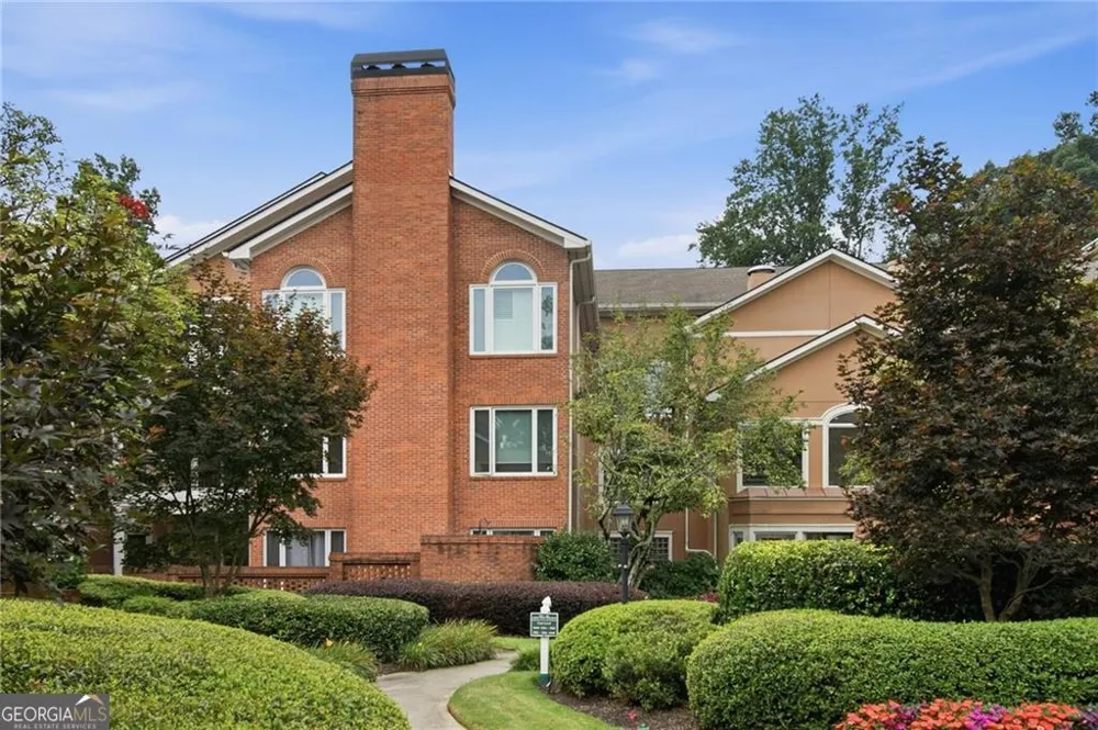 5350 Brooke Ridge DR Dunwoody, GA 30338