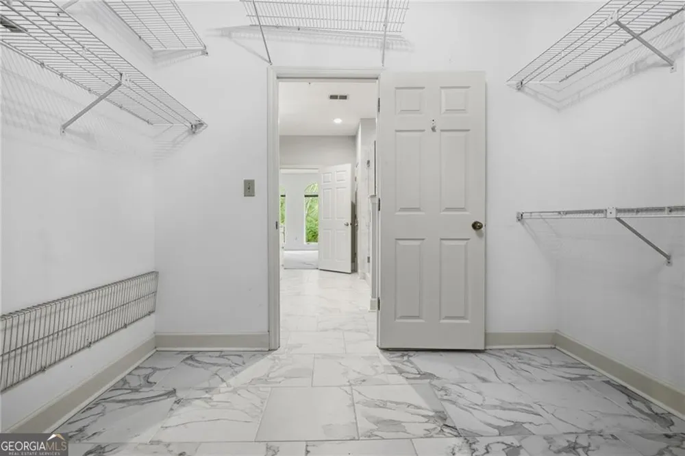 5350 Brooke Ridge DR Dunwoody, GA 30338