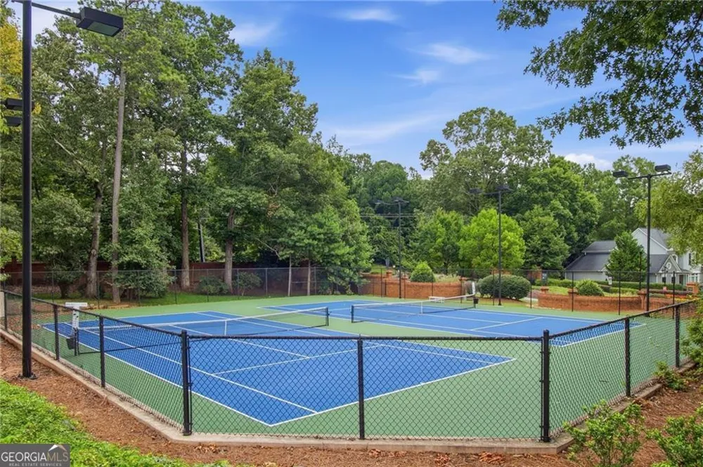 5350 Brooke Ridge DR Dunwoody, GA 30338