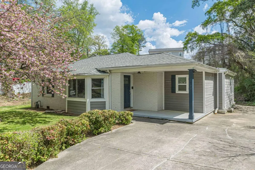 3182 Lake AVE Hapeville, GA 30354