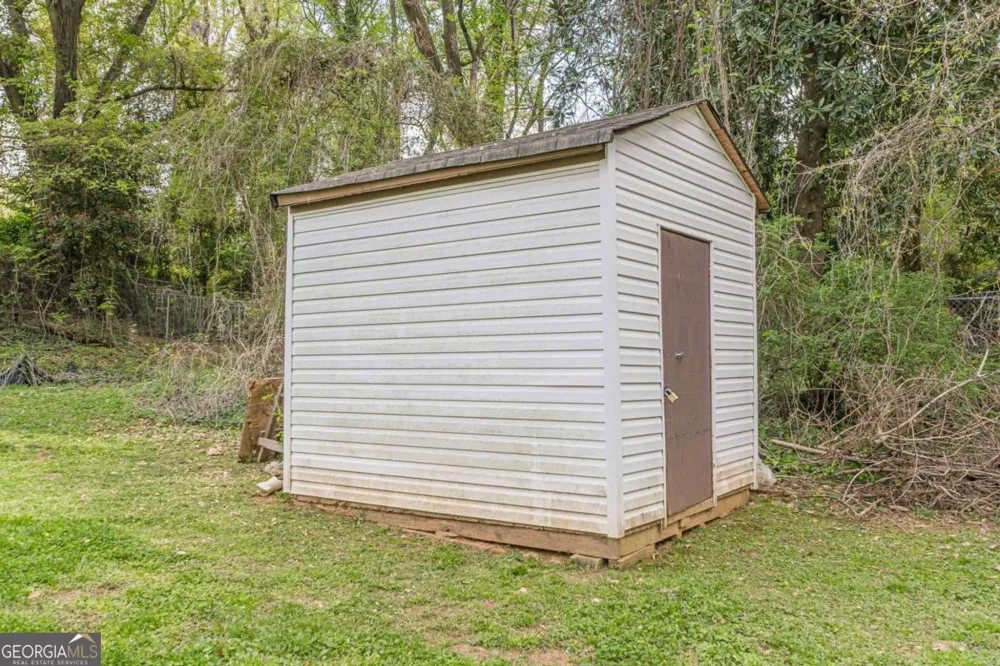 3182 Lake AVE Hapeville, GA 30354