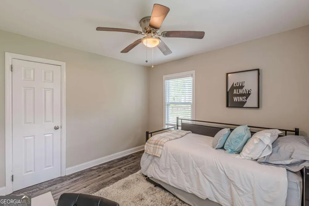 3182 Lake AVE Hapeville, GA 30354