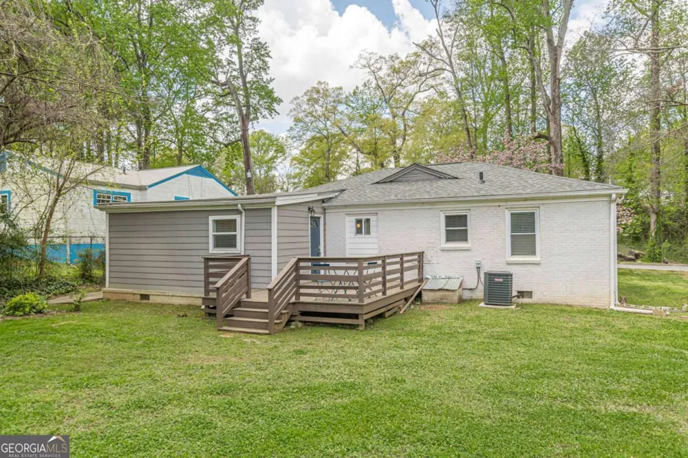 3182 Lake AVE Hapeville, GA 30354